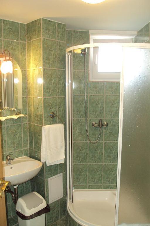 Guest house Pensiunea Warthe 3*